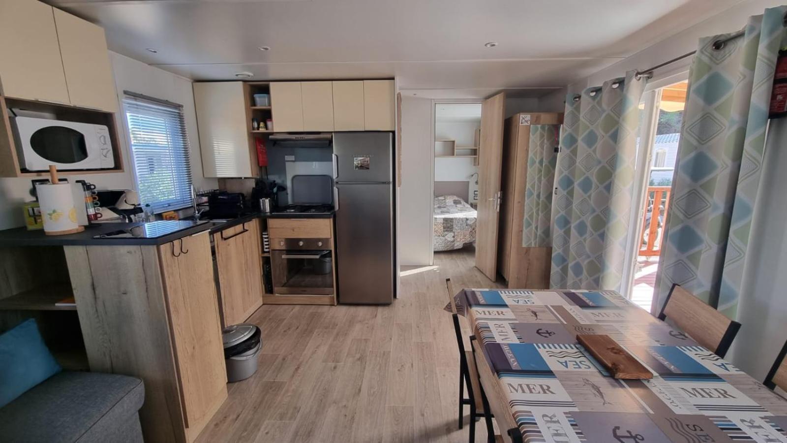 Mobile Home For You Canet-en-Roussillon Bagian luar foto