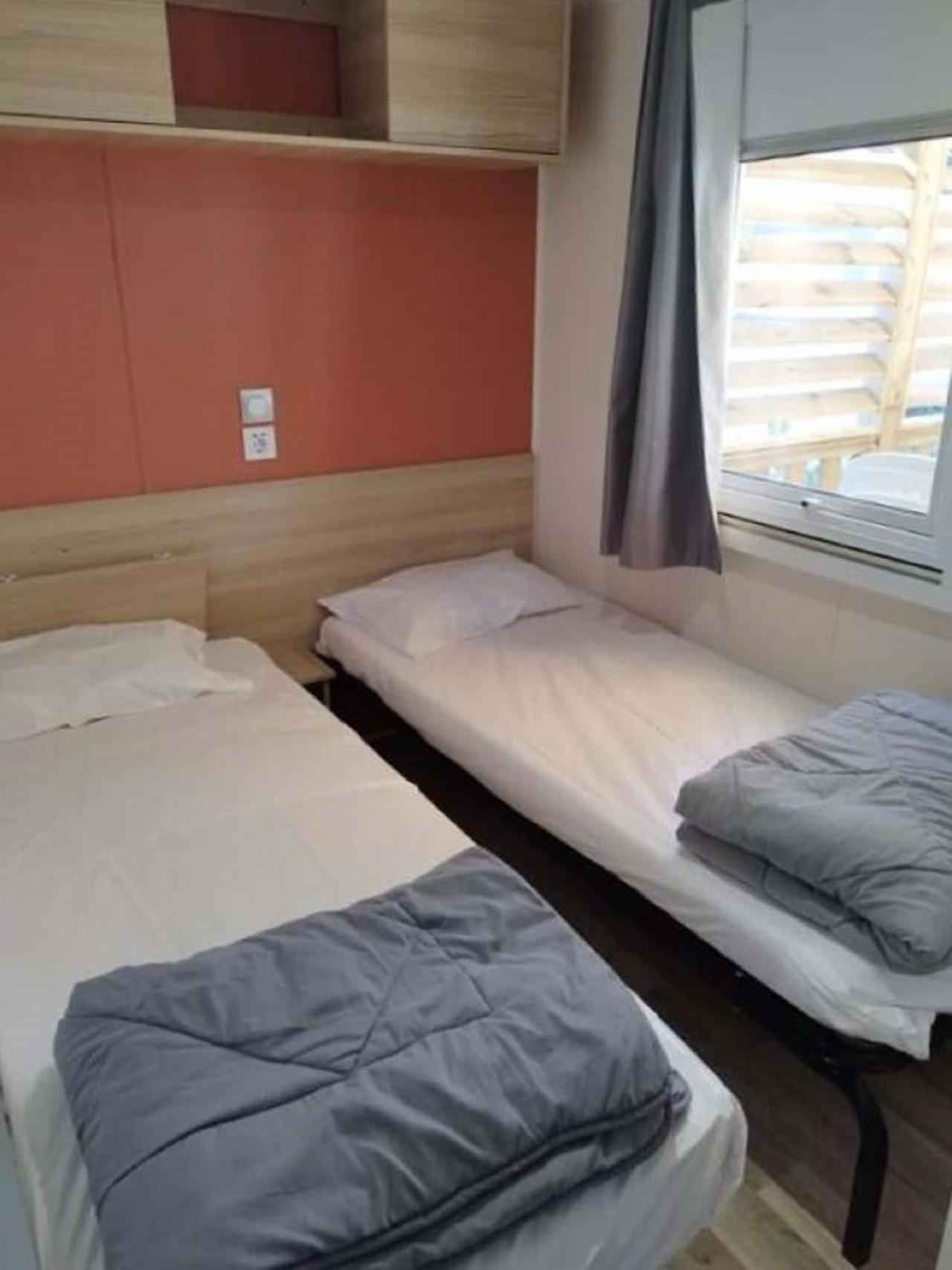 Mobile Home For You Canet-en-Roussillon Bagian luar foto